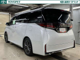「中古車ハイブリッド保証」付き。ハイブリッド機構を無償で保証します。保証期間は、初度登録年月から10年目まで、またはロングラン保証が終わってから3年間。ただし累計走行距離が20万km以内です。