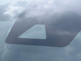 【トヨタセーフティセンス】走行中に前方の車両等を認識し、衝突しそうな時は警報とブレーキで衝突回避と被害軽減をアシスト。より安全にドライブをお楽しみいただけます。