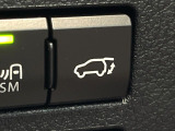 【パワーバックドア】スマートキーや運転席のボタンを押すだけでリアゲートが自動で開閉します!荷物を持っている時や、高い位置にあるバックドアを閉める際に便利な機能です♪