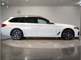 ご納車後も全国約200拠店のBMW正規ディーラーサービス工場にて保証対応いたします。お近くのBMW正規ディーラーをご案内の上、アフターメンテナンスをお受け頂けますので、安心してお乗りいただけます!!