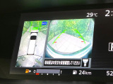 【アラウンドビューモニター】専用のカメラにより、上から見下ろしたような視点で360度クルマの周囲を確認することができます☆死角部分も確認しやすく、狭い場所での切り返しや駐車もスムーズに行えます。