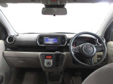 開放的で視界が良く、運転しやすいフロントウィンドまわりです。