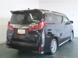 走りにこだわりながら収納力も持ち合わせたお車です。荷物を載せて軽快なドライブを楽しめますよ♪