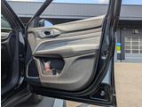 運転席ドアパネルになります。