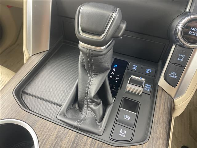 トヨタ ランドクルーザー300 3.5 ZX 4WD 本革シート の中古車