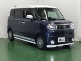 大きく開くスライドドアで狭い場所でも隣を気にすることなく楽に乗り降りできます