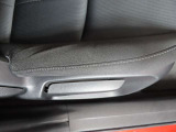 ☆運転席シートはシートリフト機構付きで様々な体格の人に対応致します☆