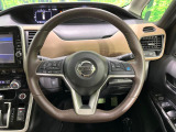 【ステアリングスイッチ】運転中、前方から目線をそらすことなく、オーディオ等の操作が可能な便利機能!安心&快適なドライブを演出してくれます♪