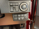 軽自動車は何よりその手軽さが魅力ですね。狭い道でもラクラクです。税金など維持費も抑えられるし、セカンドカーとしてもオススメのくるまです。