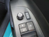 電動格納ミラー! スイッチひとつでミラーを畳めます。