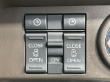 【両側パワースライドドア】スマートキーや運転席のスイッチで後席両側スライドドアの開閉が可能♪電動だから力を入れてドアを開ける必要が無く、小さなお子様でも簡単に開け閉めでき快適です♪