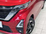 【ダブルファンクションターンランプ付きLEDヘッドライト】人気上昇中のダブルファンクションターンランプを装備!ウィンカーとデイライト&車幅灯を兼用し、特別感のあるエクステリアを演出します。