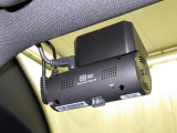 事故時の証拠となるだけでなく、危険運転の抑止力や、ヒヤリハットの記録による安全意識向上など、安全運転をサポートする機能をアピール。?