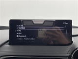 【Bluetooth】ナビゲーションと携帯電話/スマートフォンをBluetooth接続することができます。接続するとハンズフリーで使用することができるので、とても便利です!
