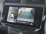 空から車を見たような「アラウンドビューモニター」!車の周りが一目で確認できるので、小さなお子様や障害物があっても安心して乗ることができます♪
