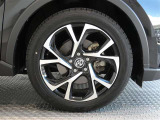 R7年式夏タイヤ225/50R18ダンロップ製です。