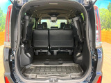 普段のお買い物や通勤、送迎等に十分な荷室スペースを確保しております。セカンドシートを倒すと、大きな荷物の積載も可能です♪