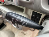 動くタイミングを調整できる間欠式ワイパーは、車速に連動して間欠時間が変化する機能も備えて運転をサポートしてくれます!