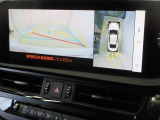 パノラミックビューモニター付きです。車両を上から見たような映像をディスプレイオーディオ画面に表示。運転席からの目視だけでは見にくい、車両周辺の状況をリアルタイムでしっかり確認できます。