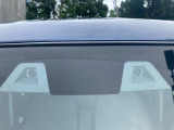 【衝突被害軽減ブレーキ】前方の車両や歩行者を検知し、ブザー音や表示によって警告!衝突の可能性が高まるとブレーキ踏力をアシストしてくれますが、あくまでもサポートですので運転手の判断・操作が大事です☆
