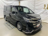 広々とした車内空間に優れた燃費性能。更にデザインも上質で人気のお車です!