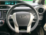 【純正革巻きステアリング】上質な革を使用することで、手にしっかり馴染みとても運転しやすいハンドルです♪