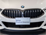 【キドニーグリル】BMWは約90年もの間、ほぼ全ての車両にひと目でBMWだと分かるこの特徴的なフロントグリルが備えられ、デザイン・アイコンとして親しまれてきました。