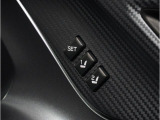 運転席のシートポジションメモリー機能は、登録済みの運転者と交代しても、シートポジションの変更の手間がかかりません。