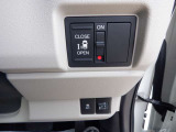 運転席側スイッチ周りになります