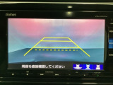 バックでの車庫入れも安心です! リアカメラが付いているバックモニター付のナビを装備しております。操作線もついており距離感も画面から確認できます。