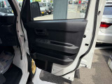 ご納車のお渡し前も当社のメカニックが最善の整備をしますので、ご安心下さい。