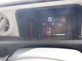 視認性のいいスピードメーターで運転も快適です