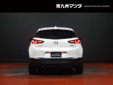 【ボディカラー:スノーフレイクホワイトパールマイカ】光の当たり加減によって少し黄みがかったホワイトになり、パール系カラー特有のキラキラ感も相まってさまざまな表情を楽しめます。