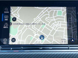 スマートフォン用アプリ[Apple CarPlay][Android Auto]対応の純正ナビ Discover Pro を装備、ラジオ、地デジTV、Bluetoothハンズフリー通話にも対応。