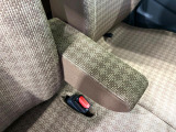 【アームレスト】運転中の身体の負担を軽減してくれるアームレストを装備♪