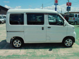 気になる車はタッチの差で売れる事が多々ありますのでお電話ください。その後ご契約頂き必要な書類のやりとりは郵送で可能です。