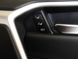 パワーシート搭載。微妙な調整が手軽にでき、最適なポジションで運転することが可能です。