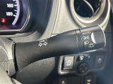 【オートライト(AUTO)】外の明るさをシステムが感知して、自動でヘッドライトが点灯します!ヘッドライトをつけ忘れを防ぐ便利機能です。