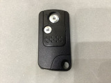 スマートキーを装備しています。鍵を差し込むことなくドアロックの開け閉めができます。
