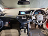 ☆センターパネルを運転席側に僅かに傾けたBMW独特のインパネ☆【駆け抜ける歓び】はここからもスタートしております☆