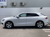 Q8 55 TFSI クワトロ デビューパッケージ ラグジュアリー 4WD 