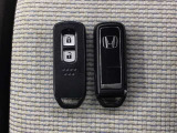 スマートキーです!ドアの施錠・解錠・エンジンの始動がスムーズで大変便利です!