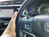 マニュアル車のような感覚で、ワインディングロードでも車を操れるパドルシフト付きです。長い下り坂でのエンジンブレーキや、高速道路の合流の際の加速も思いのままに操ることができ楽しめます