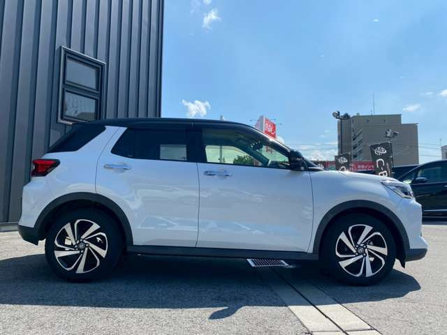 トヨタ ライズ 1.0 Z の中古車詳細 (50,000km, ブラックマイカM