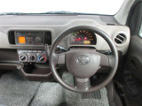 運転席はその車の重要ポイント。ぜひ実際にご乗車ください。お待ちしてます。