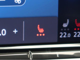 ◆シートヒーター『三段階で強弱の調節が可能なシートヒーティング機能を装備しております。季節によっては欠かすことのできないポイントの高い装備ではないでしょうか。』