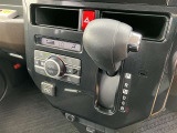 オートエアコン★温度を設定すれば車内を快適な温度に保ってくれます♪