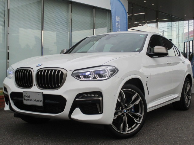 X4 M40i 4WD 