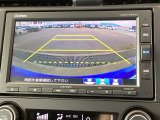 ガイド線表示機能付きのバックカメラで、バックでの車庫入れも安心です。