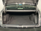 レクサス車らしい細部までこだわった高級感と見る人を一目で虜にするエモーショナルな魅力を持ち合わせております。